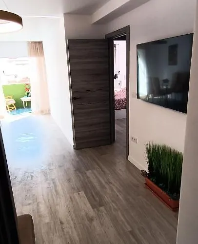 Nuevo Muy Centrico デニア